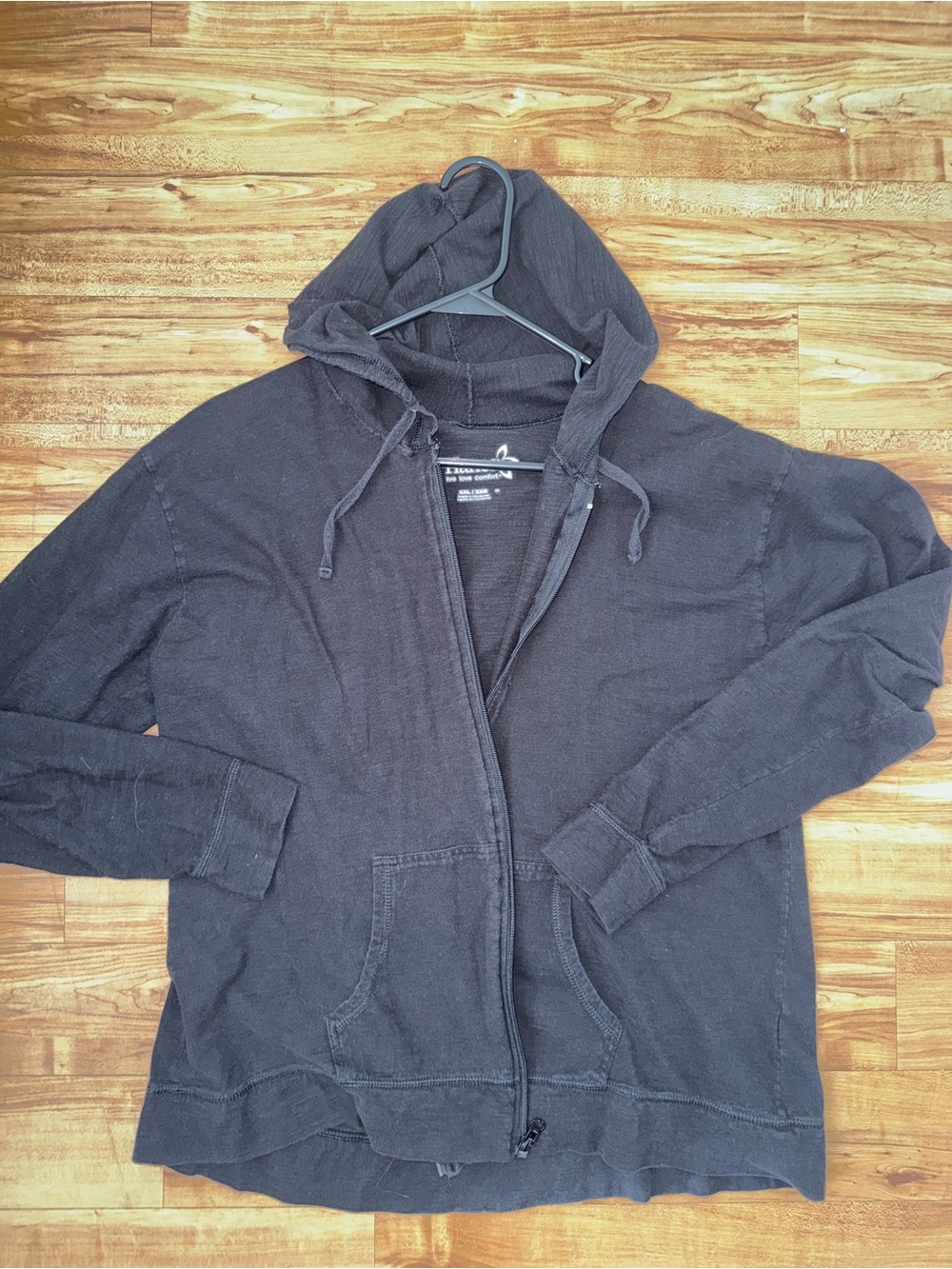 Black Hanes zip up